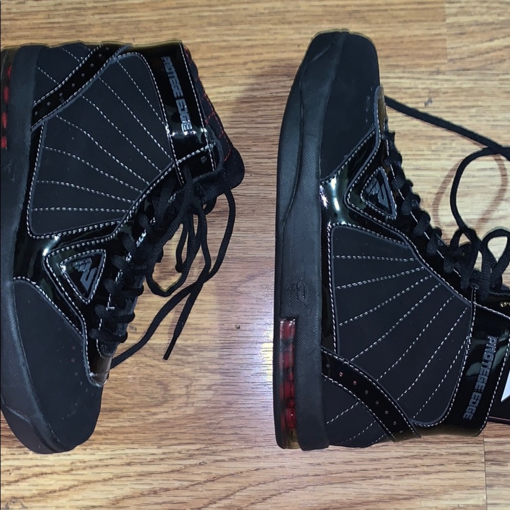 Protege the edge bridge basketball shoes